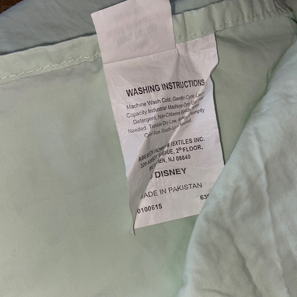 Disney Brand Full size bed Flat Sheet light green 100% cotton - Picture 3 of 4